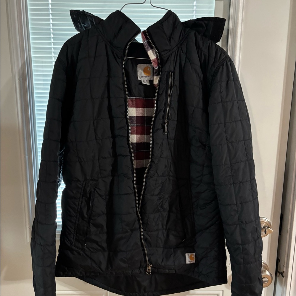 Carhartt Black Quilted Jacket for women, size small but fits like a womens large